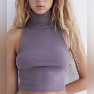 Zara Women’s Mock Neck Crop Tank Purple